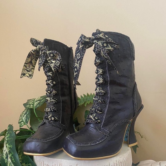 [SOLD] Rare Irregular Choice Boots - Picture 4 of 7
